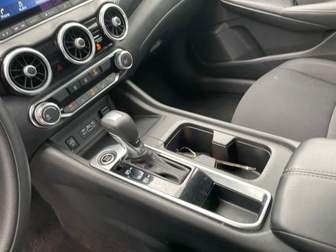 Used 2024 Nissan Sentra SV image 18