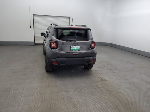 Used 2021 Jeep Renegade Latitude w/ Sun & Sound Group AWD/4WD image 6