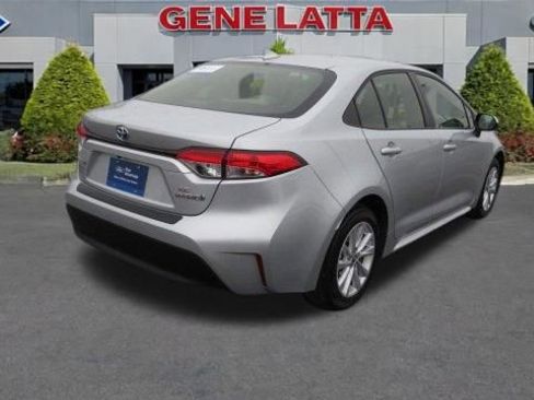 Used 2023 Toyota Corolla LE w/ LE Convenience Package image 7