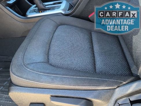 Used 2022 Chevrolet Colorado LT w/ LT Convenience Package image 12