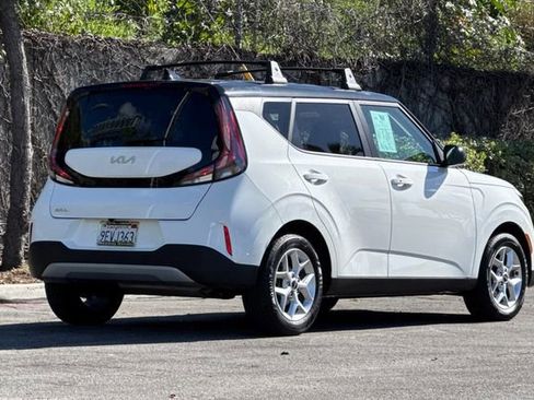 Used 2023 Kia Soul S image 4