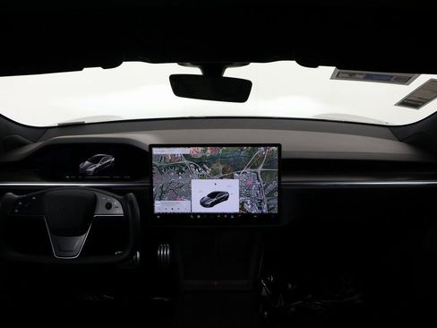 Used 2021 Tesla Model S Plaid image 8