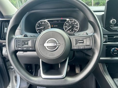 Used 2024 Nissan Pathfinder S w/ Cargo Package AWD/4WD image 18