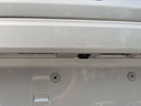 Used 2019 Nissan Kicks SV FWD image 10