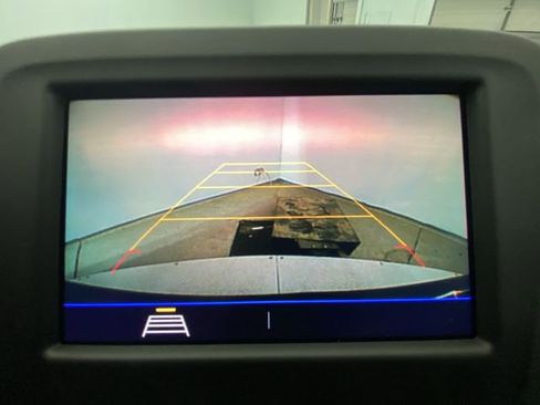 Used 2020 Chevrolet Equinox LS w/ LS Convenience Package image 17