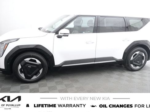 New 2026 Kia EV9 Land AWD/4WD image 8