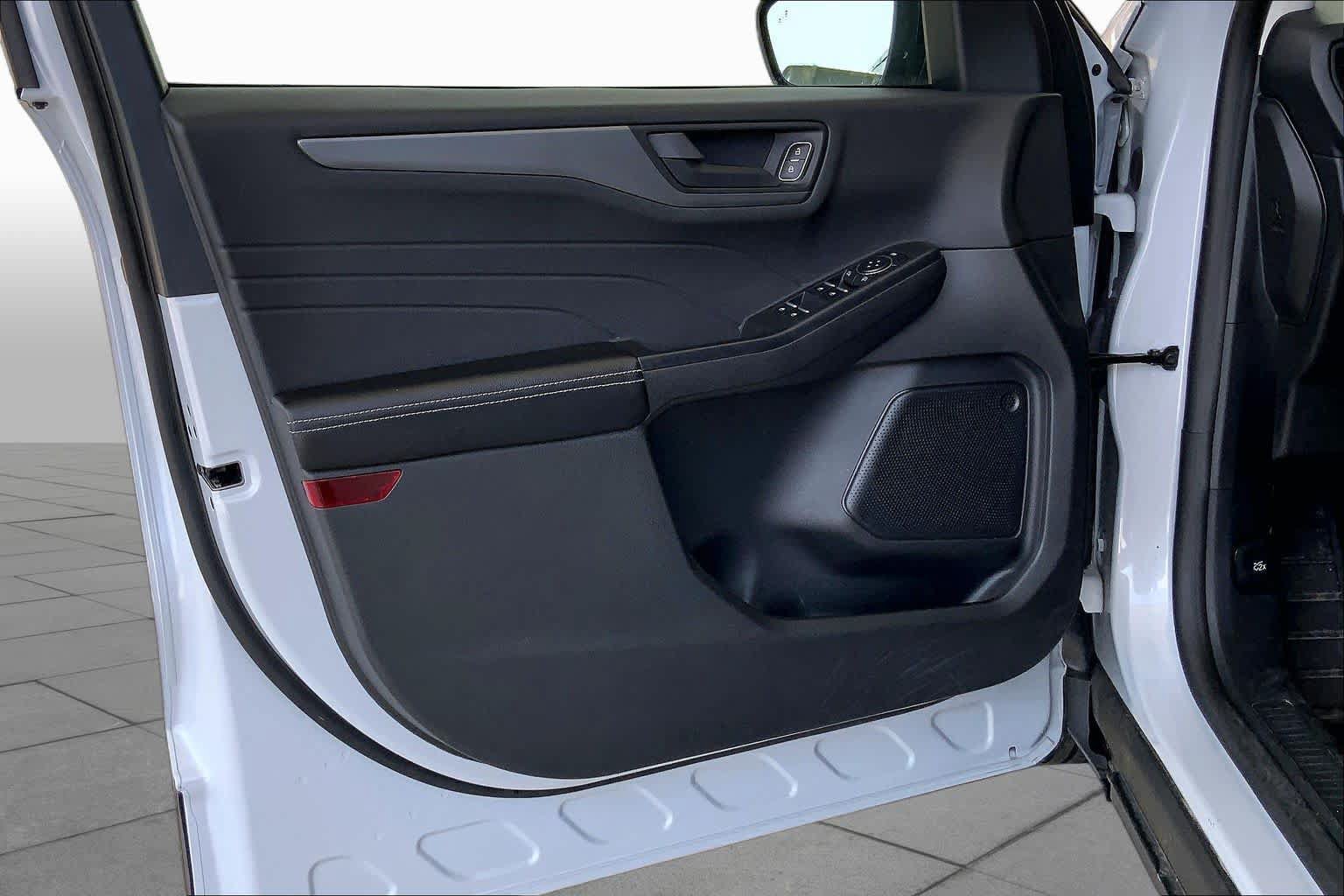 Used 2025 Ford Escape Active FWD image 22
