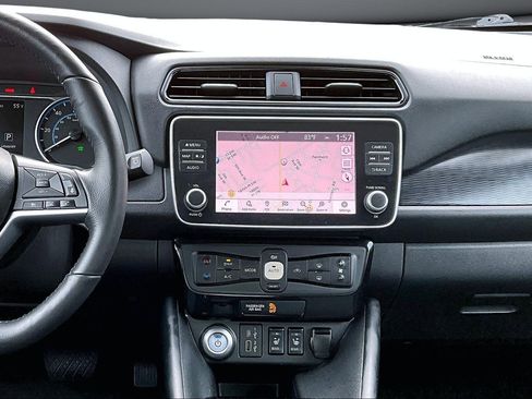 Used 2022 Nissan Leaf SV image 9