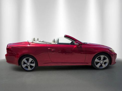 Used 2010 Lexus IS 250C RWD image 2