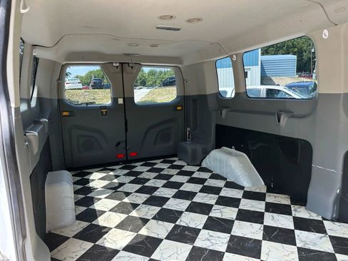 Used 2015 Ford Transit 350 XLT image 43