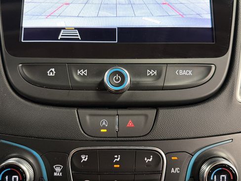 Used 2025 Chevrolet Malibu LT FWD image 26