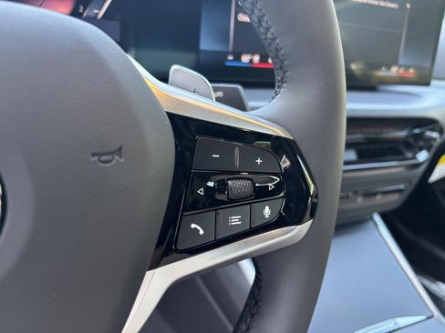 Used 2025 BMW 230i Coupe w/ Premium Package image 13