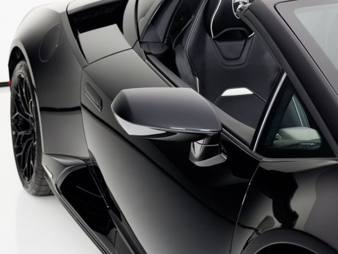 Used 2021 Lamborghini Huracan EVO RWD image 64