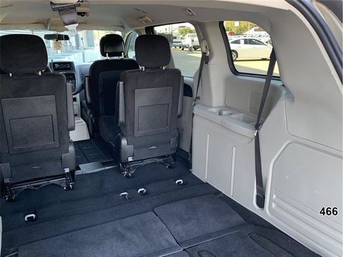 Used 2013 Dodge Grand Caravan SE FWD image 12