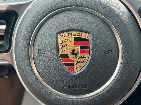 Used 2021 Porsche Macan AWD/4WD image 39