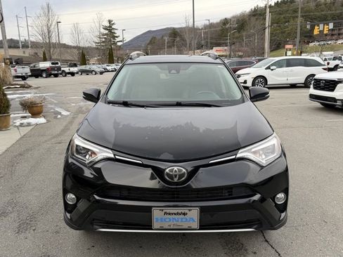 Used 2018 Toyota RAV4 Limited image 2
