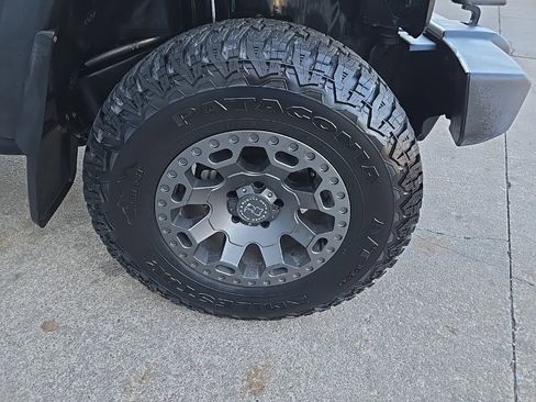 Used 2017 Jeep Wrangler Unlimited Sport w/ Quick Order Package 24S image 26