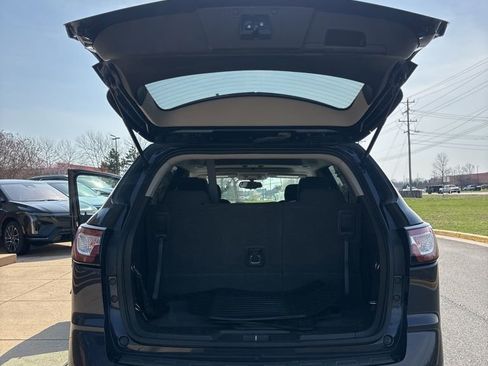 Used 2015 Chevrolet Traverse LT w/ Style and Technology Package image 14