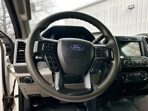 Used 2022 Ford F350 4x4 Crew Cab Super Duty image 11