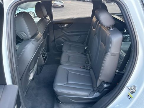 New 2026 Audi Q7 Premium Plus image 10