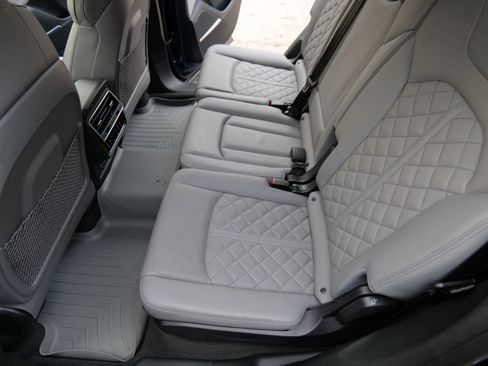 Used 2024 Audi Q7 3.0T Prestige w/ Prestige Package image 48