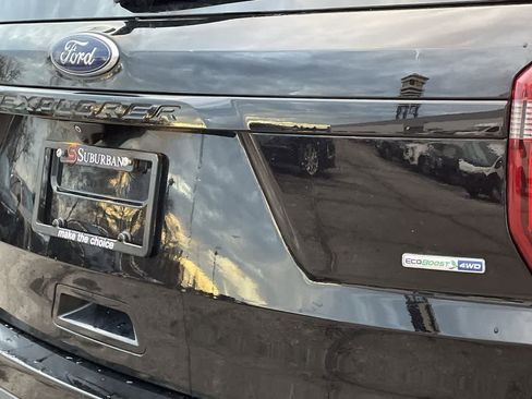 Used 2017 Ford Explorer Sport image 44