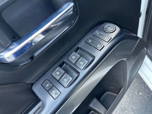 Used 2018 Chevrolet Silverado 1500 LT w/ LT Eassist Package image 14