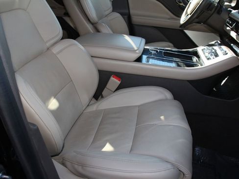 Certified 2022 Lincoln Aviator Reserve w/ Equipment Group 201A image 24