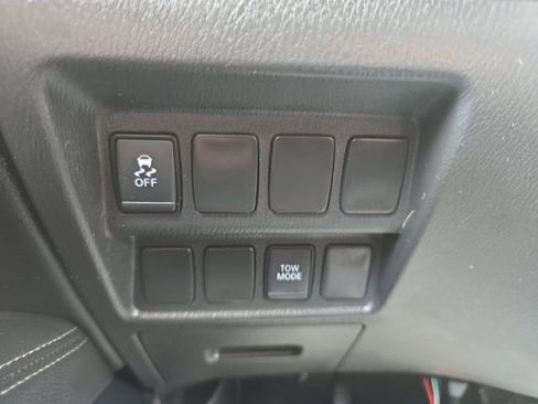 Used 2019 Nissan Pathfinder S FWD image 10