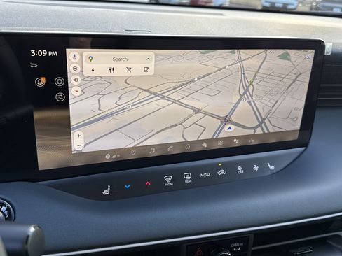 New 2026 Nissan Leaf Platinum+ w/ Cargo Package (Platinum+) image 27