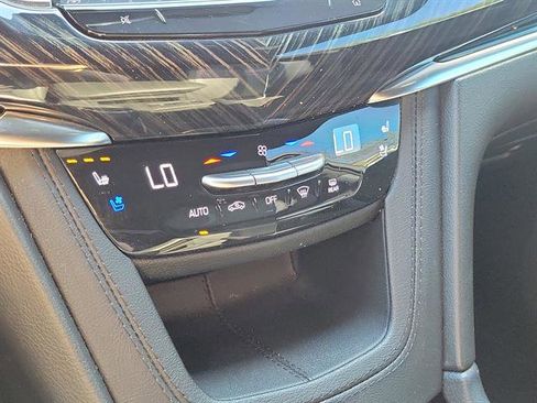 Certified 2023 Cadillac XT6 Premium Luxury image 53