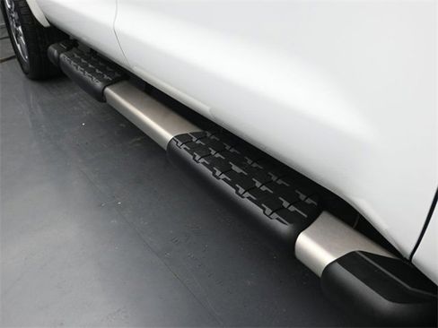 Used 2019 Toyota Tundra Platinum image 40