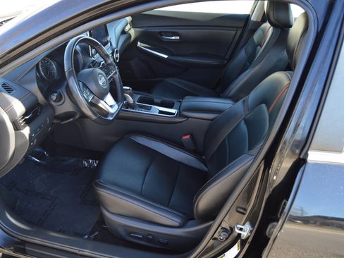 Used 2021 Nissan Sentra SR w/ SR Premium Package image 11