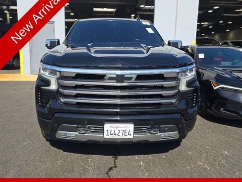 Used 2024 Chevrolet Silverado 1500 High Country RWD image 2