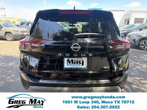 Used 2023 Nissan Rogue SV FWD image 4