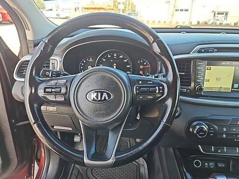 Used 2016 Kia Sorento SX image 18