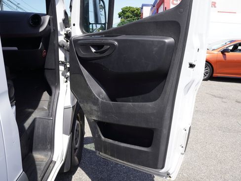 Used 2023 Mercedes-Benz Sprinter 1500 image 19