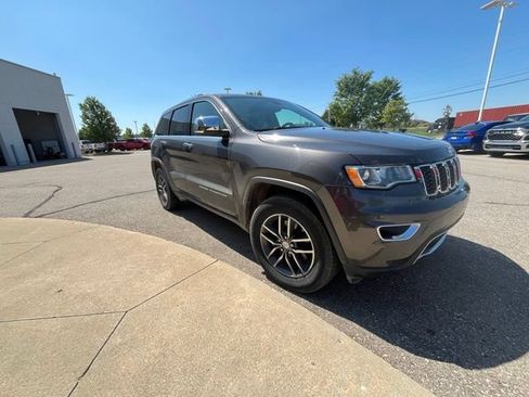 Used 2018 Jeep Grand Cherokee Limited w/ Trailer Tow Group IV AWD/4WD image 9