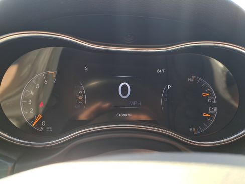 Used 2021 Jeep Grand Cherokee Laredo X image 22