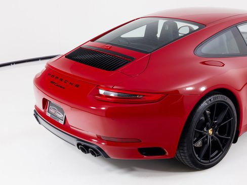 Used 2019 Porsche 911 Carrera image 50