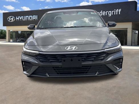 Used 2026 Hyundai Elantra Sport image 5