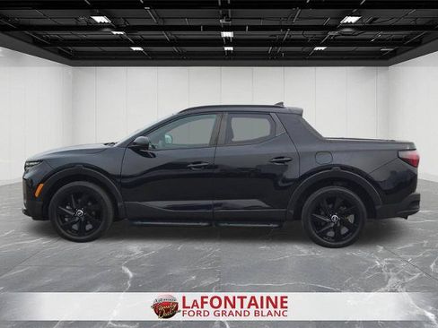 Used 2023 Hyundai Santa Cruz Night AWD/4WD image 2