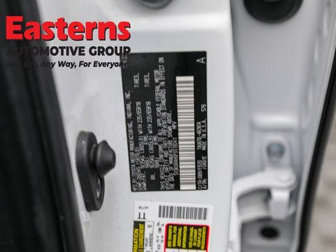 Used 2023 Toyota Highlander LE image 34