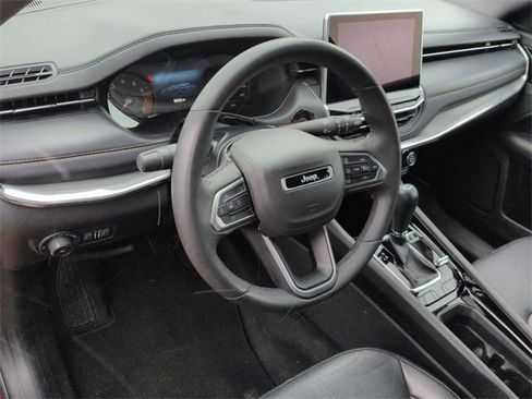 Certified 2023 Jeep Compass Limited image 11