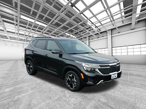 Certified 2024 Kia Seltos EX image 1