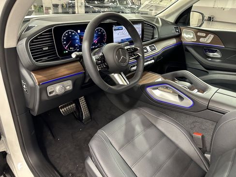 New 2026 Mercedes-Benz GLS 450 4MATIC image 6