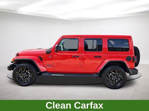 Used 2025 Jeep Wrangler Unlimited Sahara AWD/4WD image 4