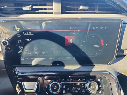 Used 2023 GMC Sierra 1500 AT4 w/ AT4 Premium Package image 18