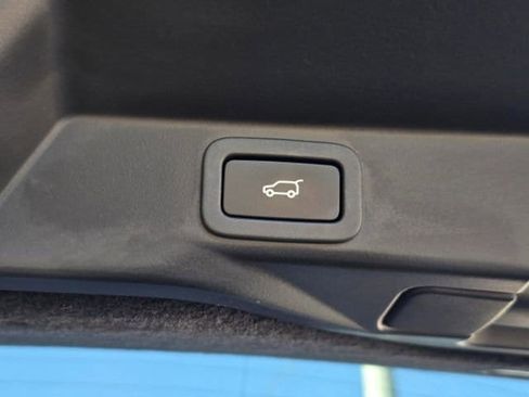 Used 2017 Land Rover Range Rover Sport HSE Dynamic image 36