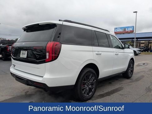 Used 2025 Ford Expedition Platinum w/ Stealth Performance Package AWD/4WD image 4